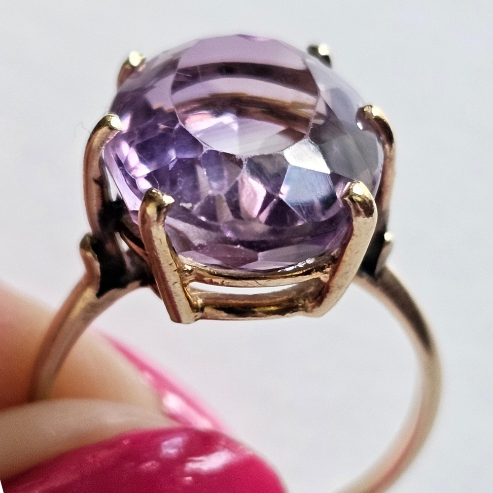 14k Yellow Gold Large Oval Amethyst Solitaire Ring - Picture 8 of 13